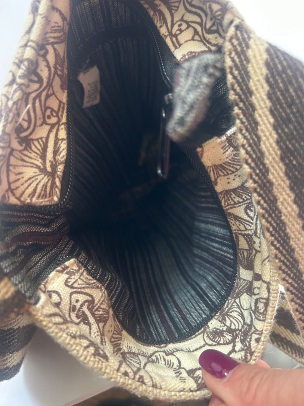 Beige & Brown Mushroom-Print Messenger Crossbody Bag - Picture 4 of 6